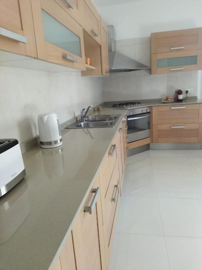 Centrally Located Bugibba Apartment - Seaside Comfort St. Paul's Bay Buitenkant foto